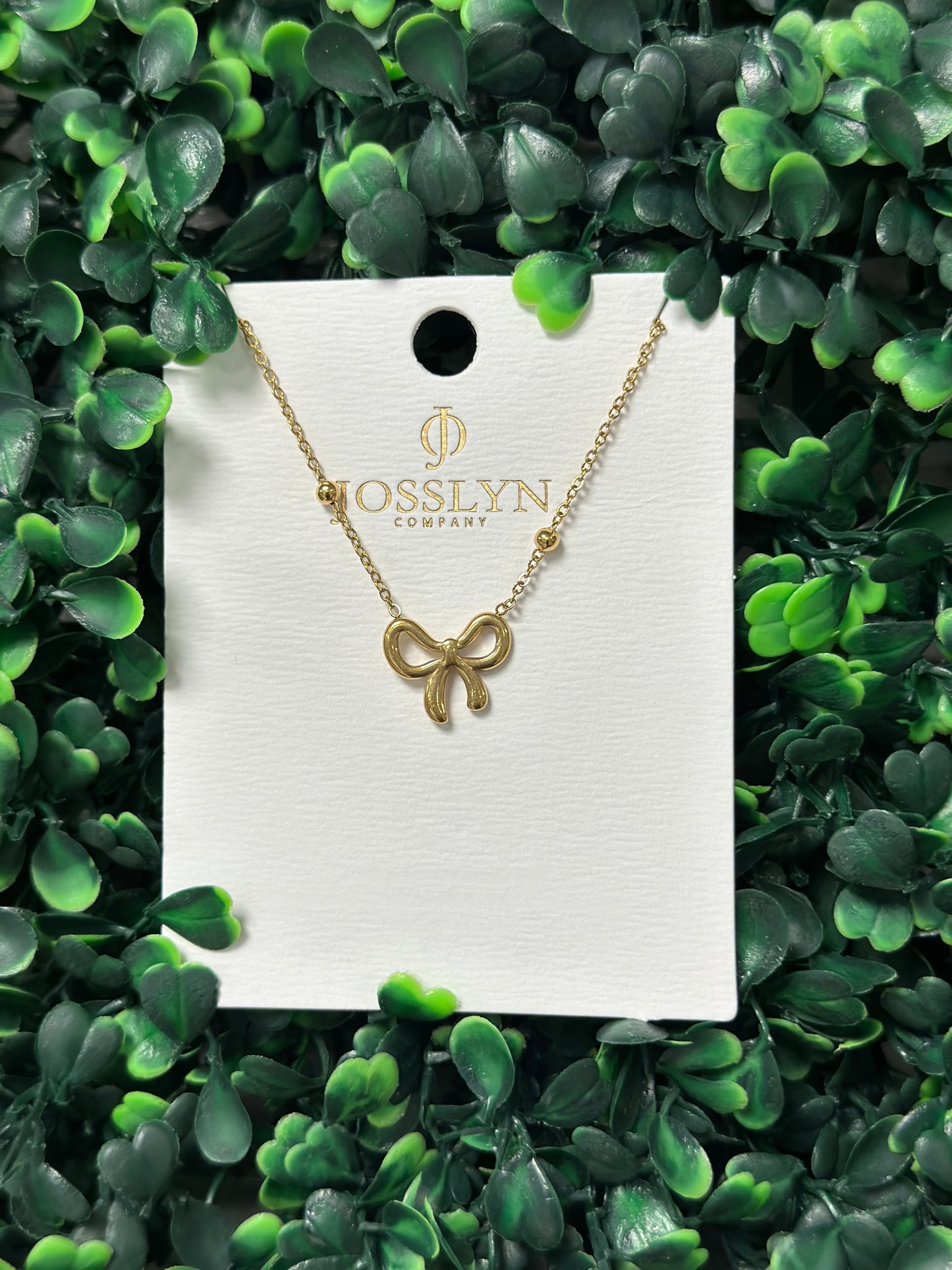 Bow Necklace