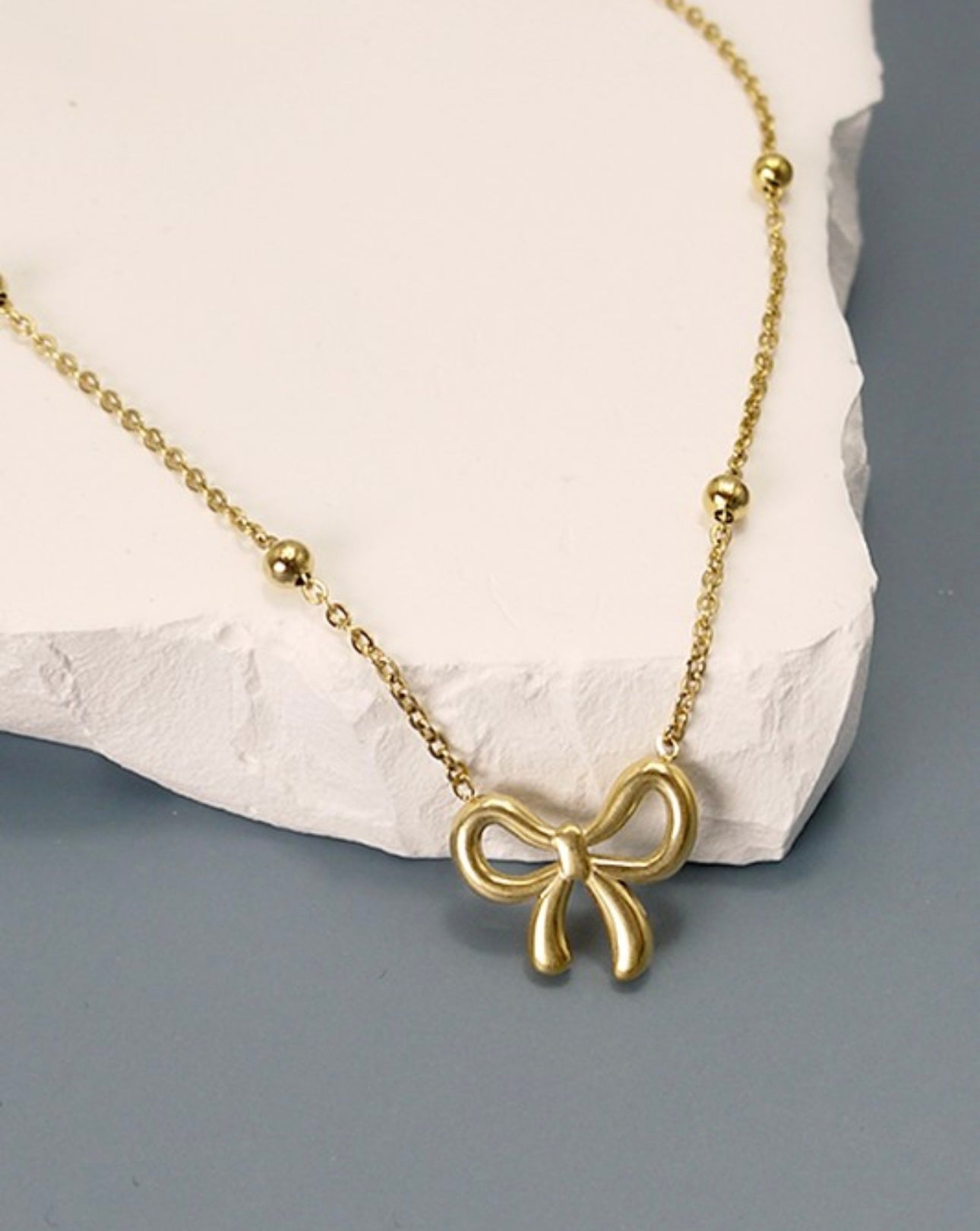 Bow Necklace